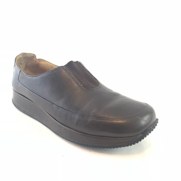Clarks Shoes - Clarks brown slip on low platform loafers size 9 M